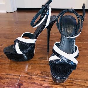 Alice & Olivia Black and White strappy Heels